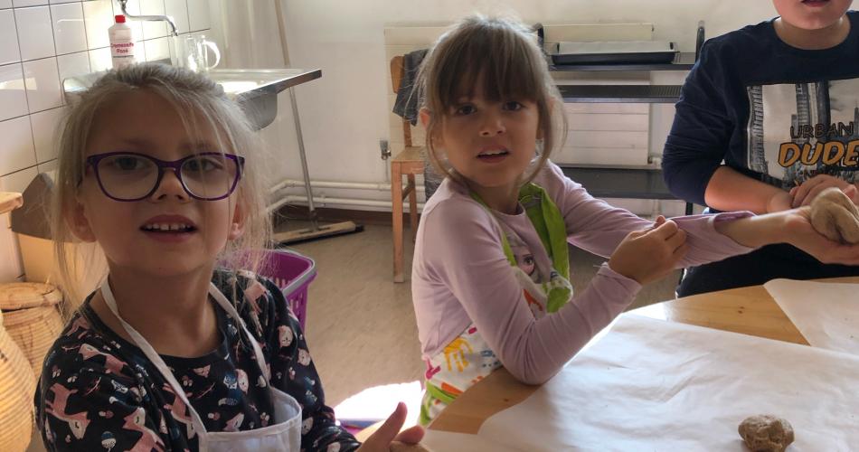 Teig kneten macht Spaß!